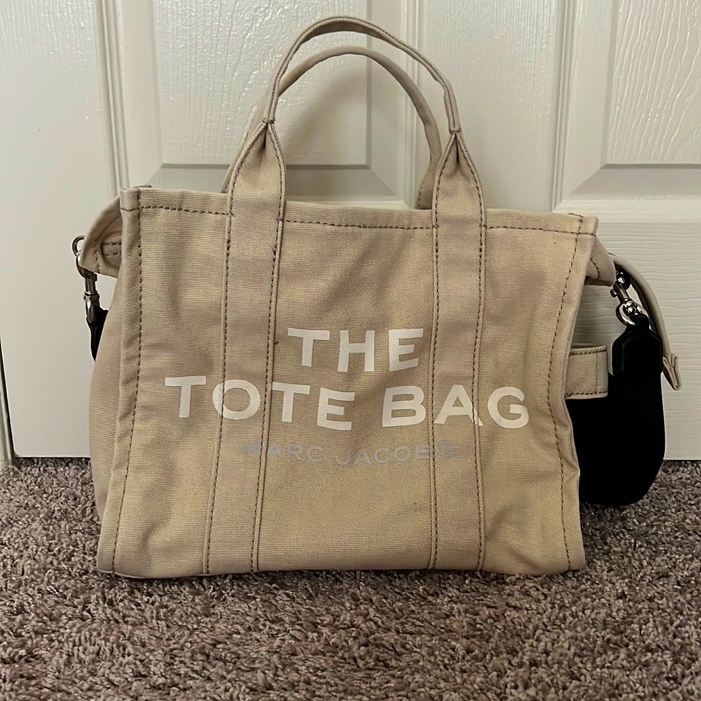 AUTHENTIC Marc Jacobs Medium Canvas Tote